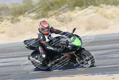 media/Dec-01-2025-Moto Forza (Mon) [[2daa91e15f]]/2-Intermediate Group/Session 4 Turn 9/